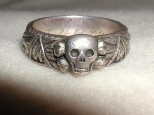 Totenkopf-ring