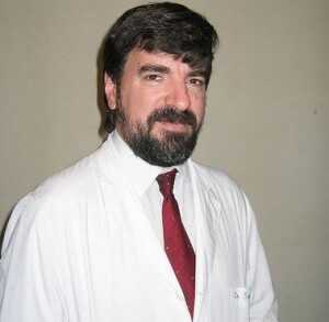 Diego Sarasola es Medico Especialista en Neuropsiquiatría. Es Director del Instituto de Neurociencias Alexander Luria, de La Plata, Provincia de Buenos Aires, Argentina, especialista Jerarquizado en Psiquiatría y Psicología Médica. Docente de la carrera de Postgrado de Neuropsicología de la Universidad Nacional de Buenos Aires y en la Universidad Nacional de La Plata, carrera de Ciencias Medicas. Es Médico del SIREN- CEMIC. Preside la Fundación para el desarrollo de las Neurociencias FUNDANEC.