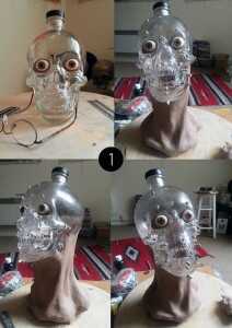 calavera de cristal hecha con botella de vodka